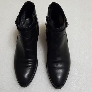 AQUATALIA🎀womens ankle boots size 6.5